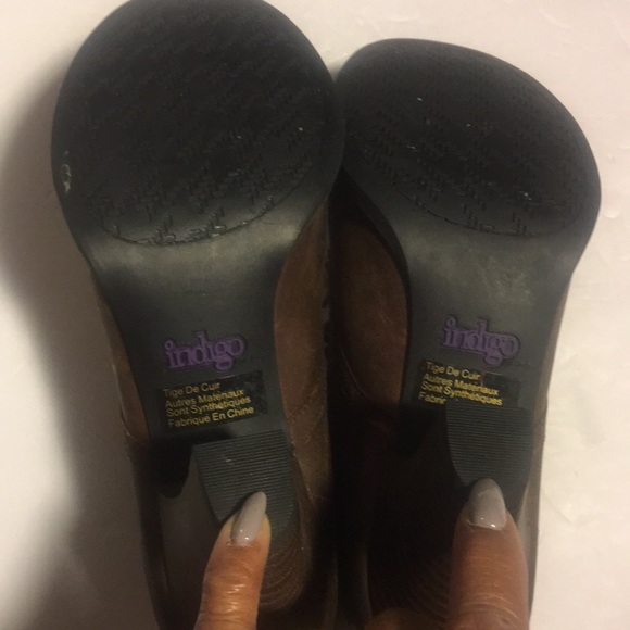 INDIGO by CLARKS Distressed Leather Bootie - Picture 4 of 6